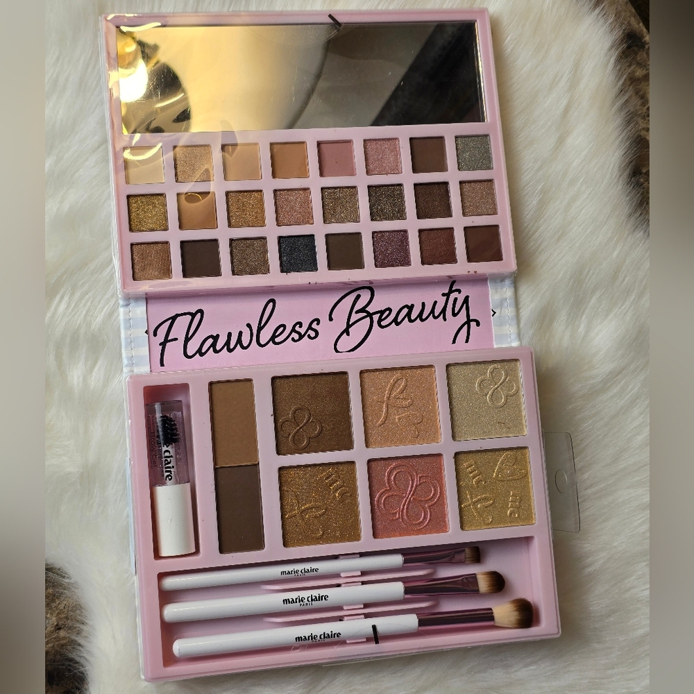 🎀Marie Claire Flawless Beauty Face, Eye Palette, and Brushes Set🎀 - Picture 4 of 8